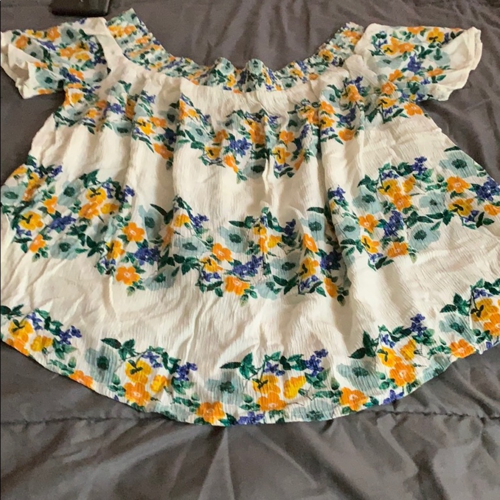 Old Navy blouse stretchy pretty so cute